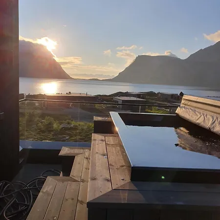 Hoda Cabin - Luxury Lodge With Jacuzzi And Sauna Lyngvaeret Exterior photo